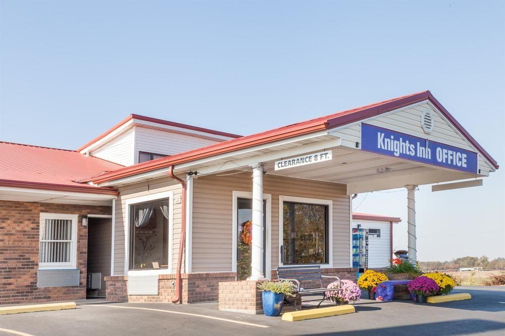 Rodeway Inn Cadiz Exterior photo